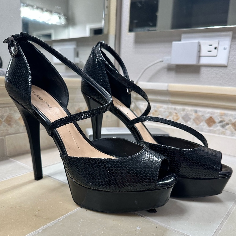 Gianni Bini platform heels